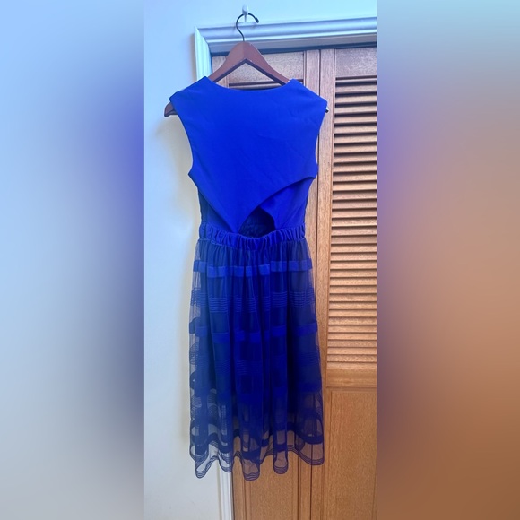 A.B.S. by Allen Schwartz Women's V-Neck Blue Dress with Striped Overlay - Picture 4 of 13